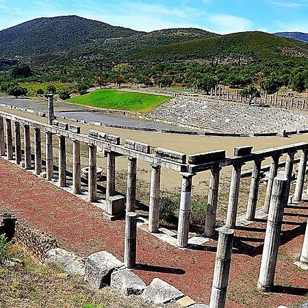 Апартаменты Stone Tower Retreat, Oasis Of Peace Aristomenis Экстерьер фото